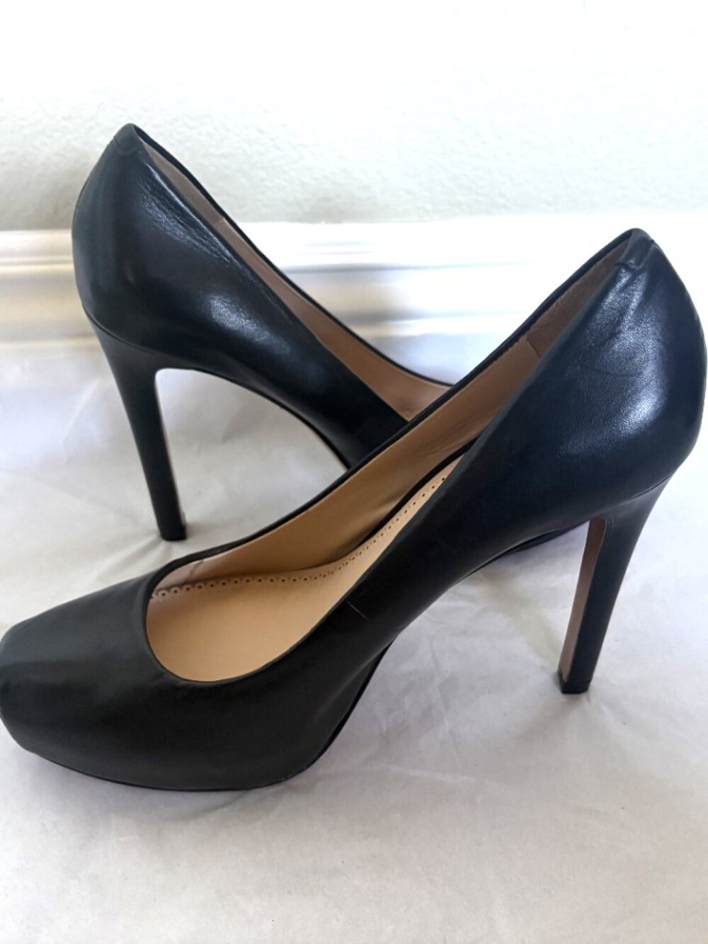 NEW POUR LA VICTOIRE BLACK HIGH HEEL STILETTO PUMPS SIZE: 8 - Picture 6 of 9